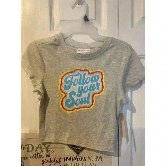 Tops - Womens XS crop top NEW